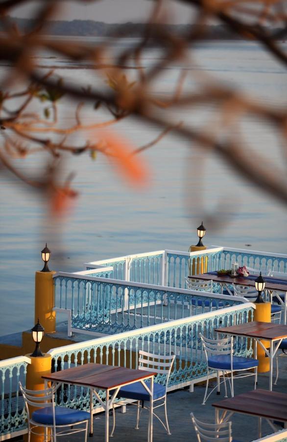 Bloom Boutique Waterfront Fort Kochi Extérieur photo