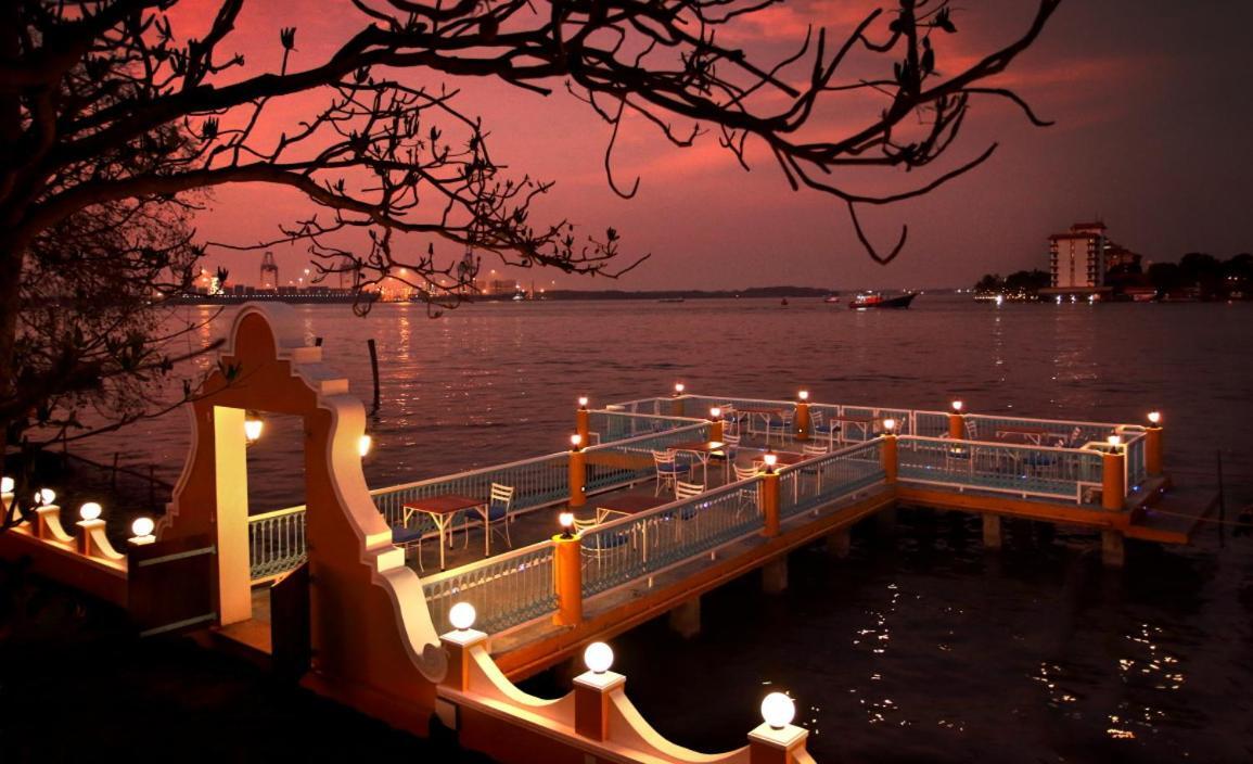 Bloom Boutique Waterfront Fort Kochi Extérieur photo